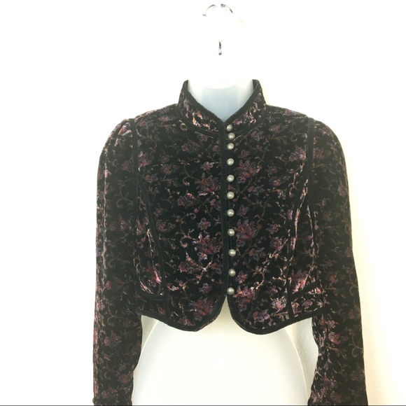Free People Jackets & Blazers - Free People Victorian Poly Velvet Crop Jacket Sz 6